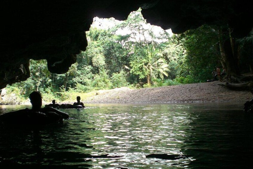 Cave Tubing Belize 1