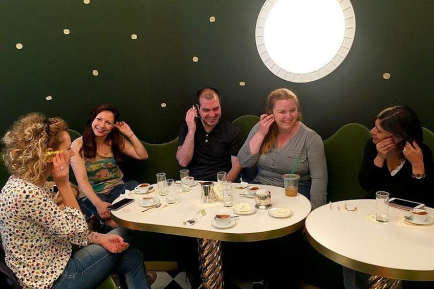 Award-Winning Geneva Chocolate &Old Town Tour (3h) 3
