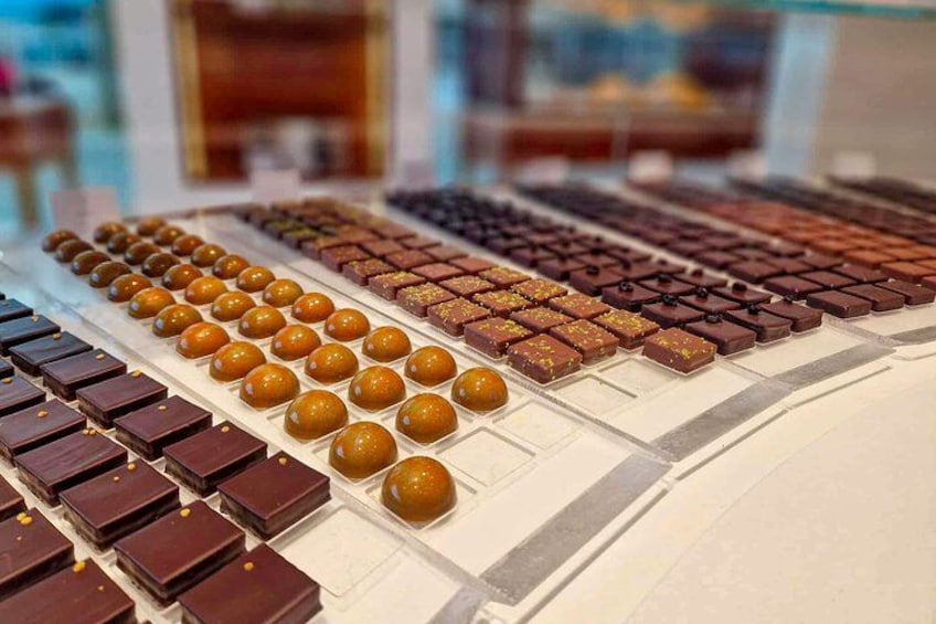 Geneva chocolate tour highlight: flavor discovery through curated textures, finishes, and artisan contrasts 2