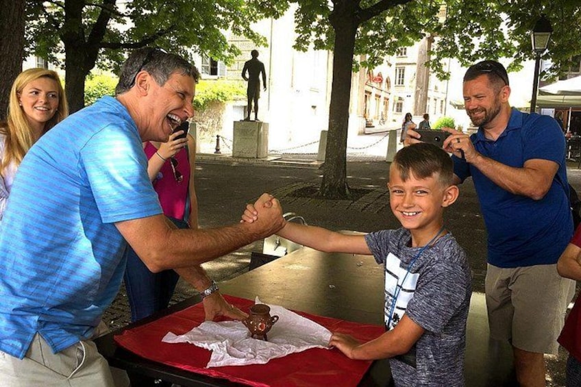 Award-Winning Geneva Chocolate &Old Town Tour (3h) 4