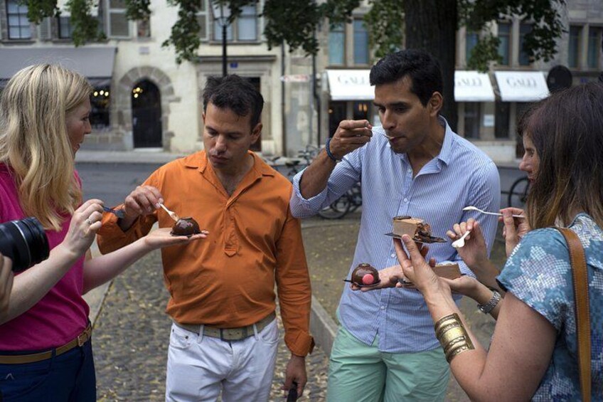 In the heart of Old Town Geneva enjoying the cakes and listening to hidden stories 4