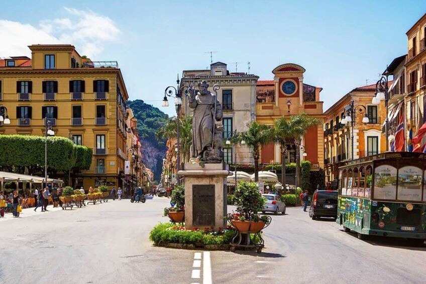 Small & Luxury Sorrento, Positano & Amalfi Day Tour from Naples 4