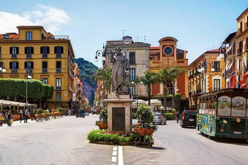 Small & Luxury Sorrento, Positano & Amalfi Day Tour from Naples 4