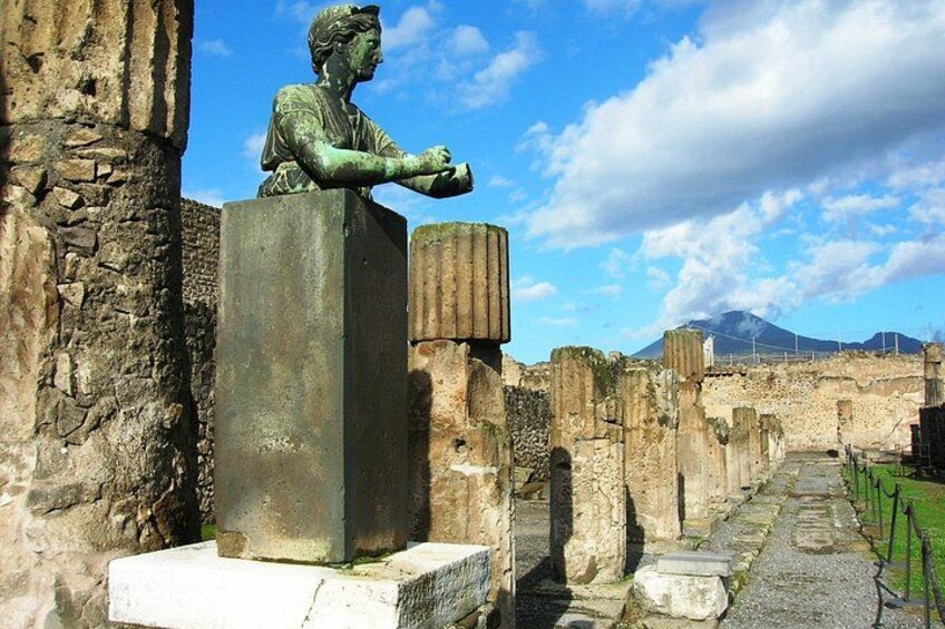 Pompeii Half Day Trip from Naples 2