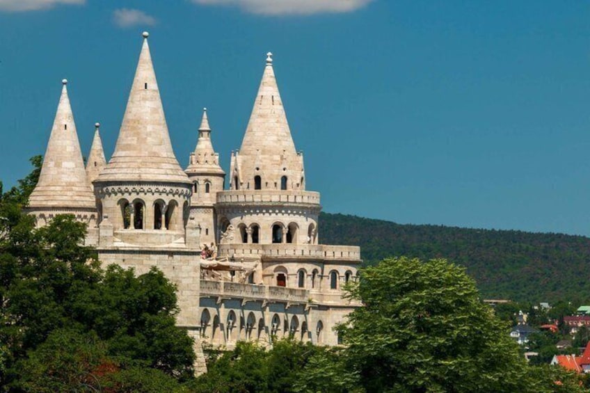 4 hours long private walking tour in Budapest 2