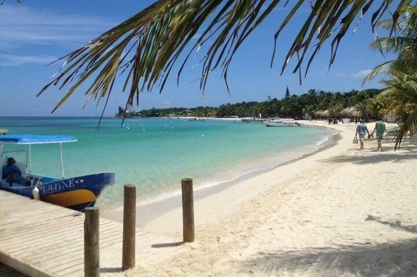 Roatan Parasailing, Reef Snorkel & Beach Combo  1