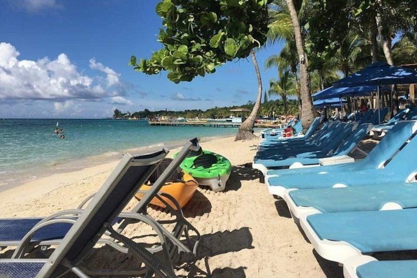 Roatan Infinity Bay Private Beach Resort Day Pass 2