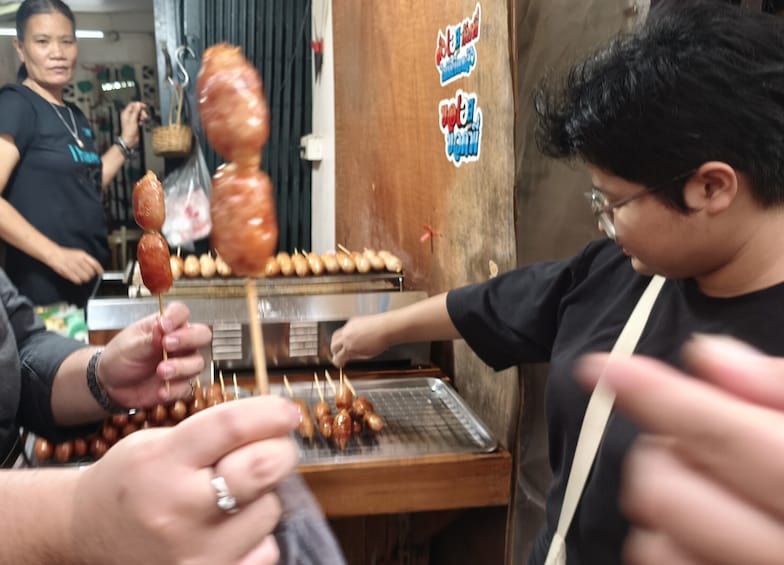 Bangkok Small Group EV Tuk Tuk Discovery & Stoneware Making Demonstration 4