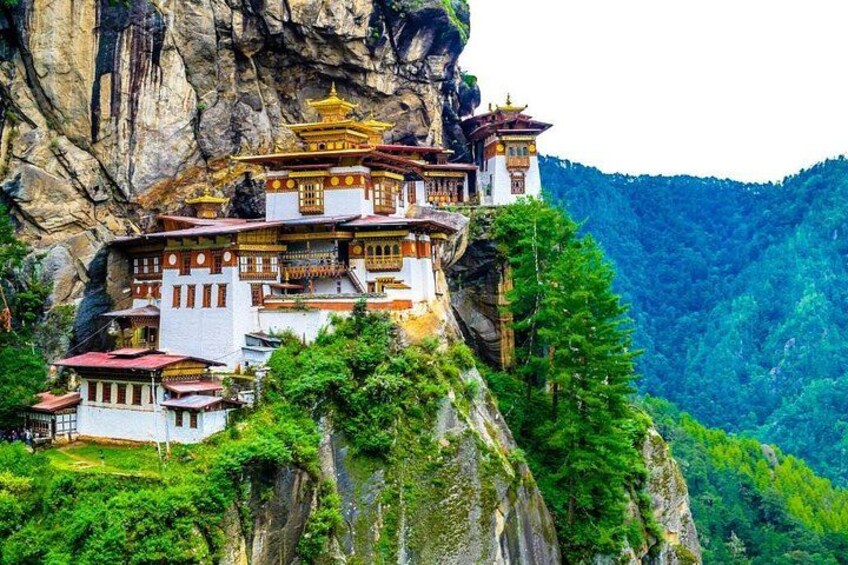 4 Nights Bhutan Encompassed Private Tour 4