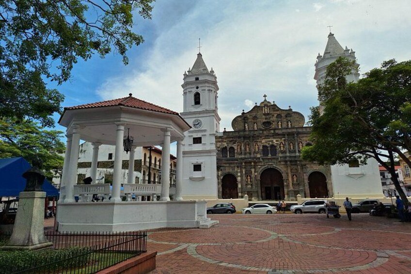 Private Tour for a layover in Panama 2