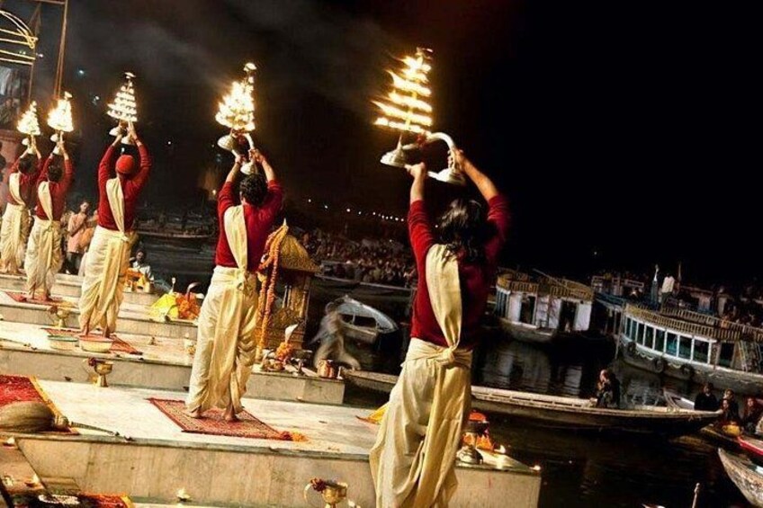 Private Varanasi Holi Tour with Boat Ride, Guide & Breakfast 2