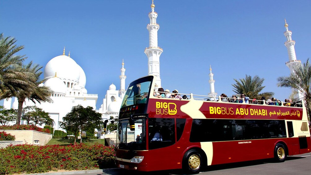 open air tour bus in Abu Dhabi