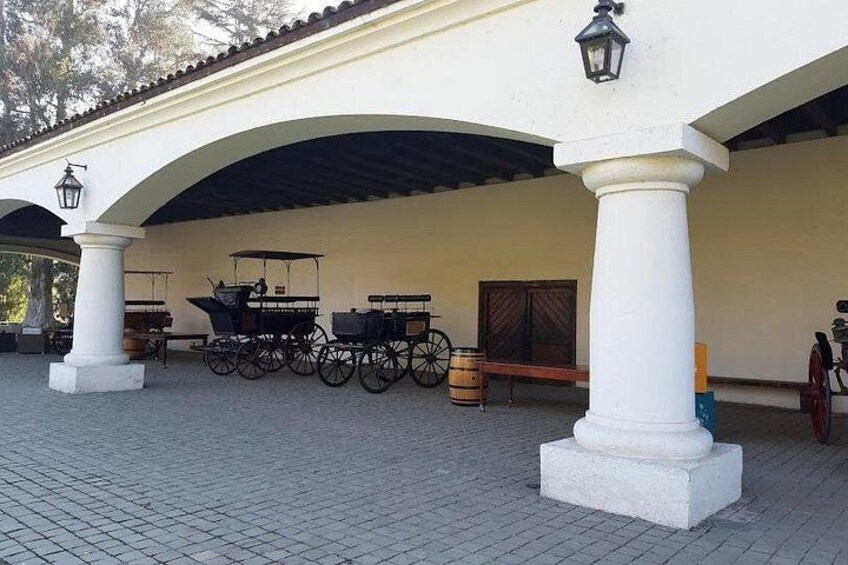 Private Full Day Pablo Neruda Museum, Pomaire & Undurraga Winery 1