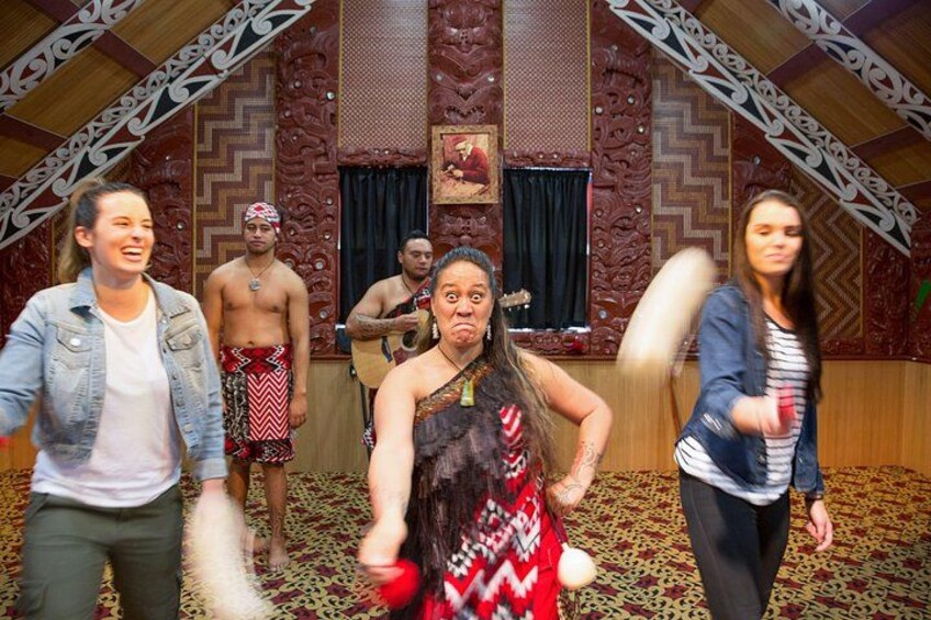 Cultural show- Te Puia 4