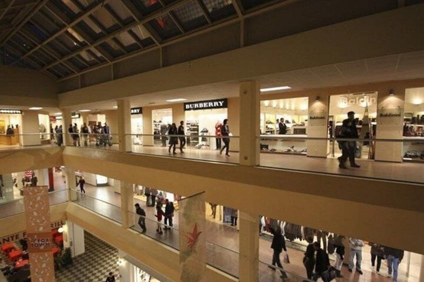 Lugano, Shopping Outlet from Milan by private car. 2