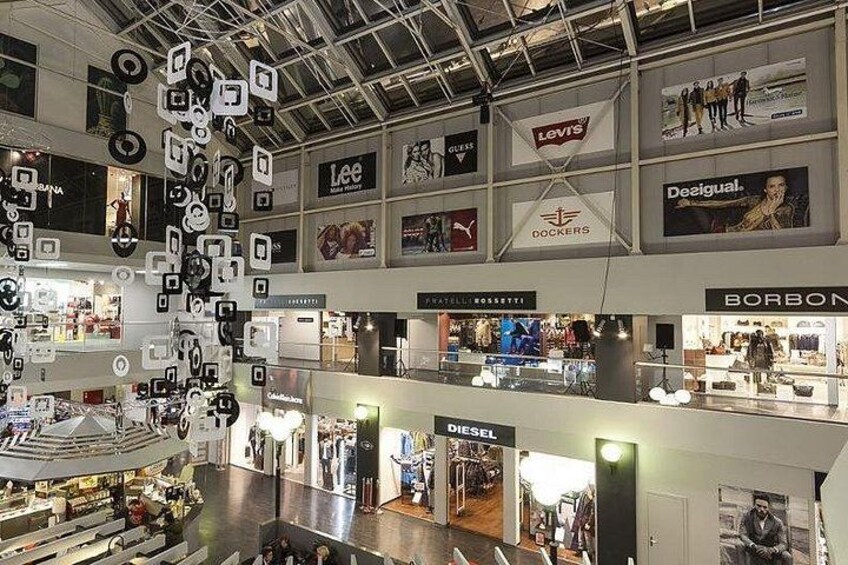 Lugano, Shopping Outlet from Milan by private car. 3