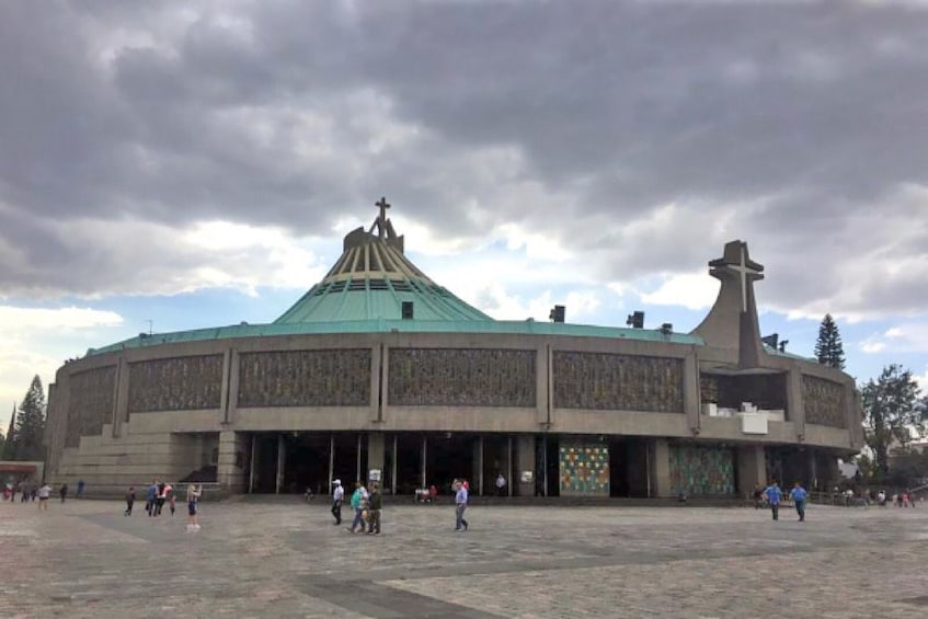Guadalupe Shrine & Teotihuacan Pyramids Tour 3