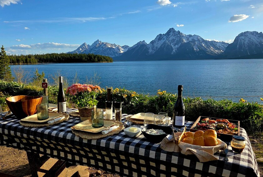 Grand Teton Private Wildlife Safari & Sunset Dinner 1