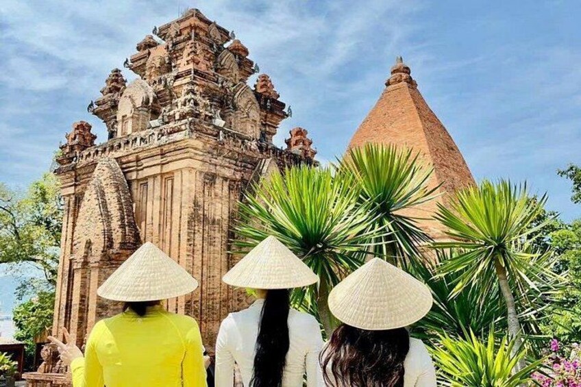 Half Day Car Nha Trang (Min 2 guest) 1