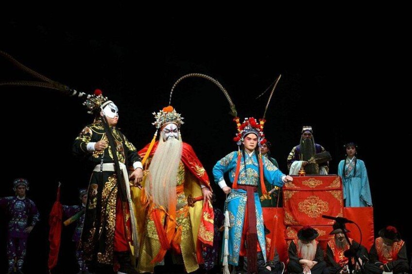 Sichuan Opera with face-changing at Sichuan opera theater 2