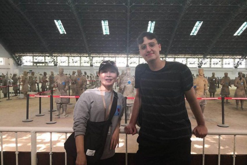 Guide and guest in Terracotta 4