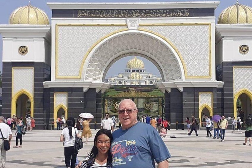 Welcome to Kuala Lumpur: City Highlights & Arrival Transfer 2