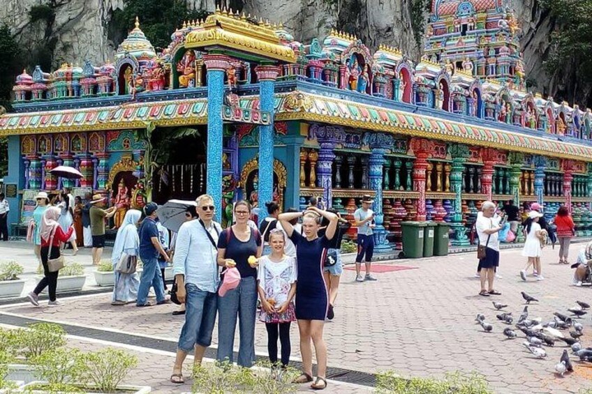 Kuala Lumpur Welcome Experience: Batu Caves & Arrival Transfer 4