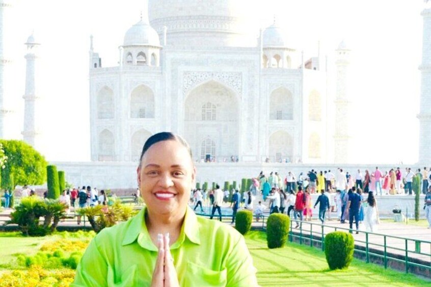 Private Sunrise Taj Mahal Tour from Delhi By Car -All inclusive 3