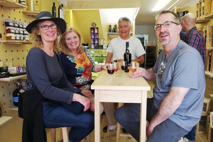 3 table wines & 5 Port wines + Tapas 1