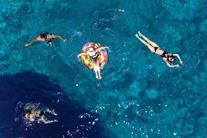 Free time for swimming and snorkeling 2