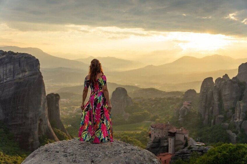 Private Meteora Photo Shoot with a Professional Photographer