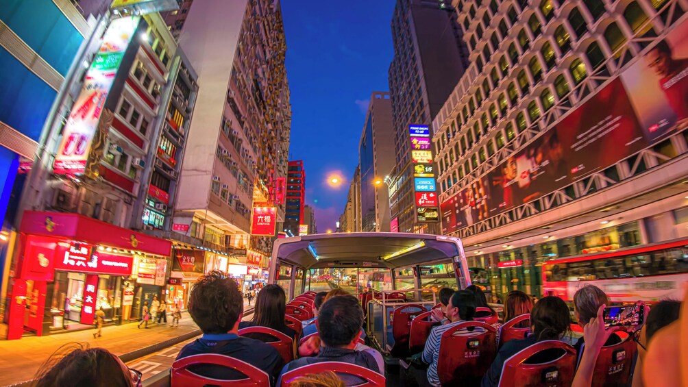 Hong Kong Big Bus Panoramic Night Tour 3