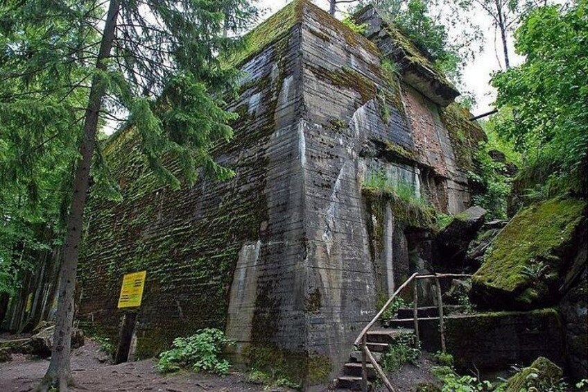Wolfs Lair - Hitlers hideout 1