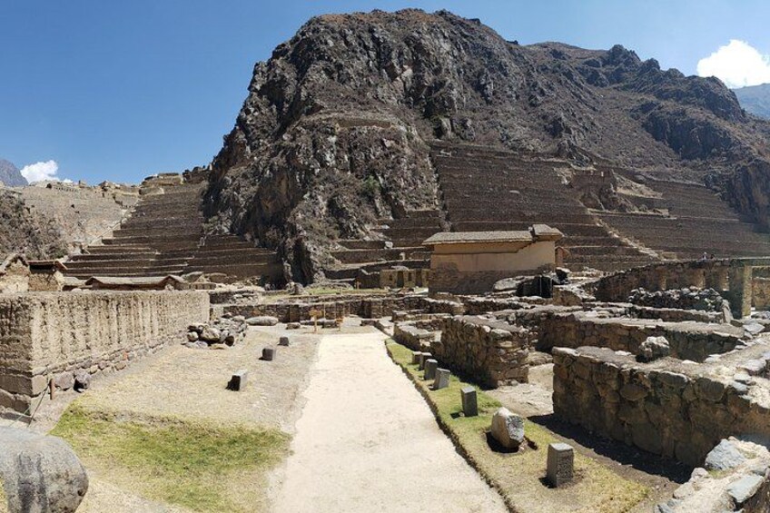 Ollantaytambo archaeological site. 3