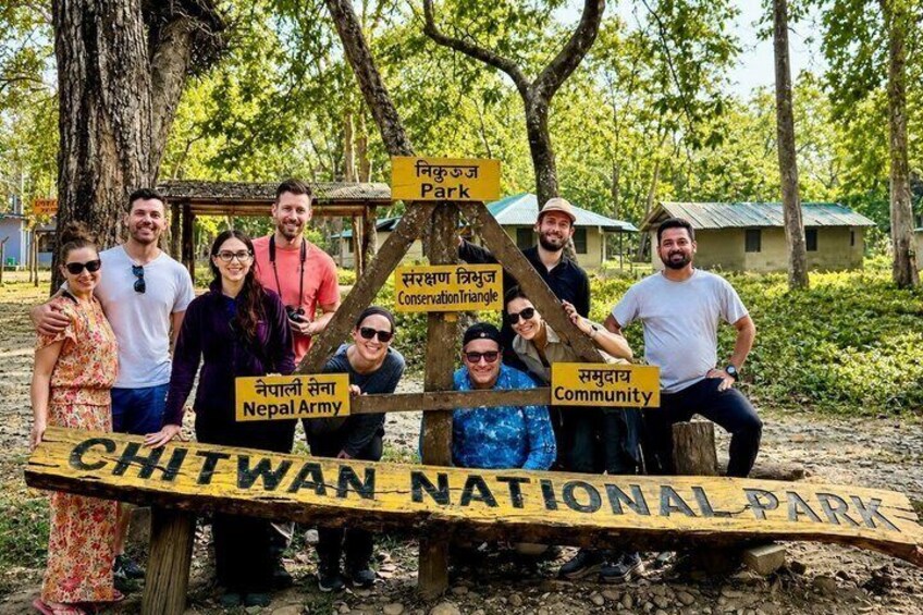 8 Days Kathmandu, Chitwan & Pokhara Tour – Private / Group Join 1