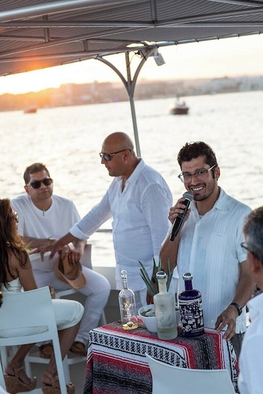 Cabo Sunset Dinner Cruise: Fajitas, Lands End and Party 2