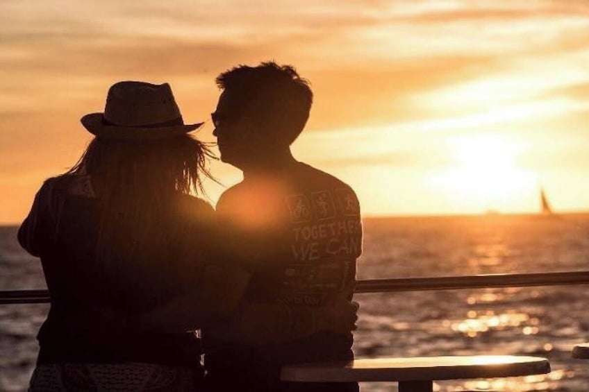 Cabo Sunset Dinner Cruise: Fajitas, Lands End and Party 1