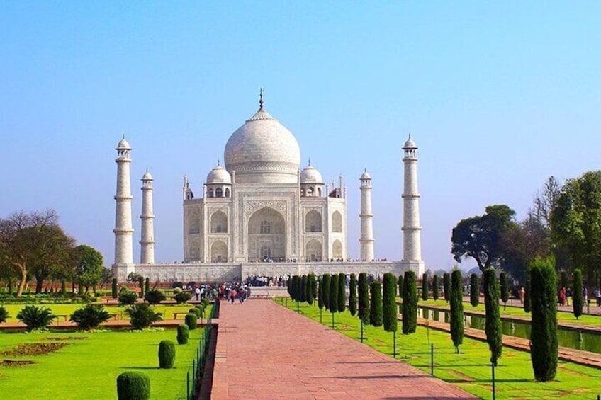 Taj Mahal in Agra 2