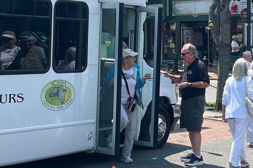 Narrated Bus Tour of Bar Harbor and Acadia National Park 2
