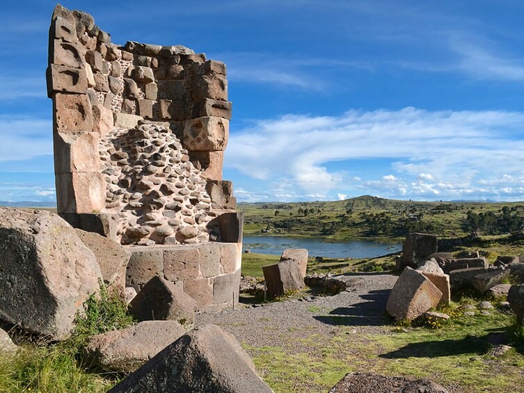 Titicaca Lake and Sillustani 4 days and 3 nights