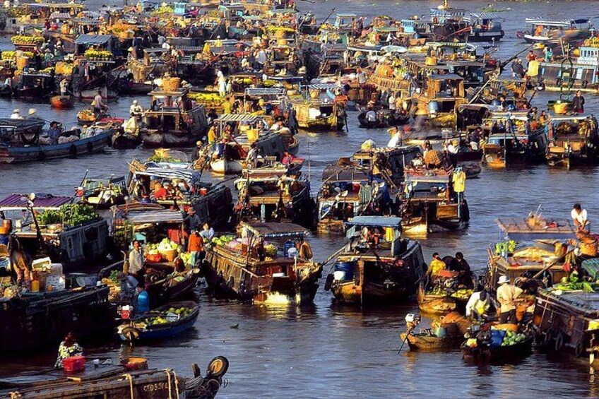 6-Day Package Vietnam Tour: Sai Gon - Hanoi - Ha long Cruise 1