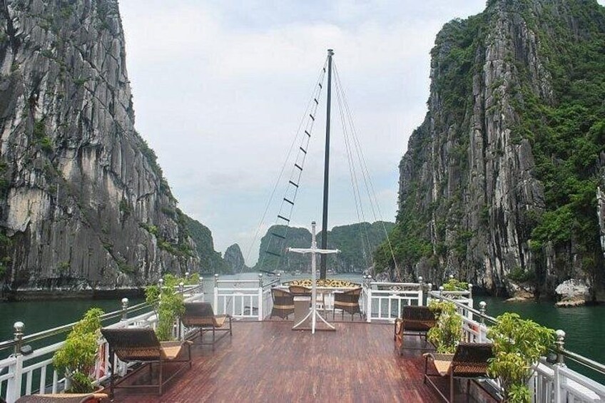 6-Day Package Vietnam Tour: Sai Gon - Hanoi - Ha long Cruise 5