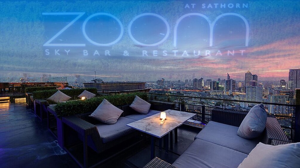 Zoom Rooftop Skybar Dining at Anantara Sathorn