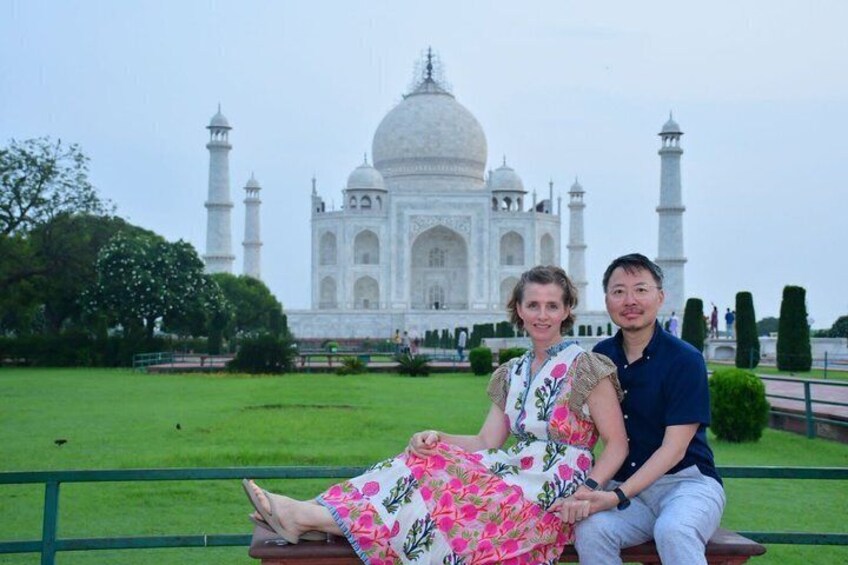 2-Days Taj Mahal & Agra City Tour with Fatehpur Sikri From Delhi 2