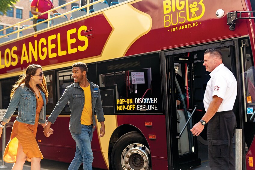 Celebrity Homes Tour plus 1 Day Hop-on Hop-off Big Bus Pass