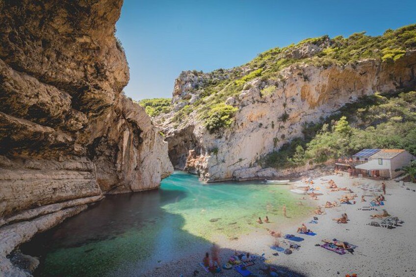 Stiniva Bay 2