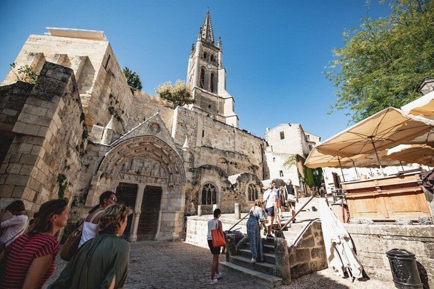 Saint-Emilion Electric Bike Day Tour with Wine Tastings & Lunch 4