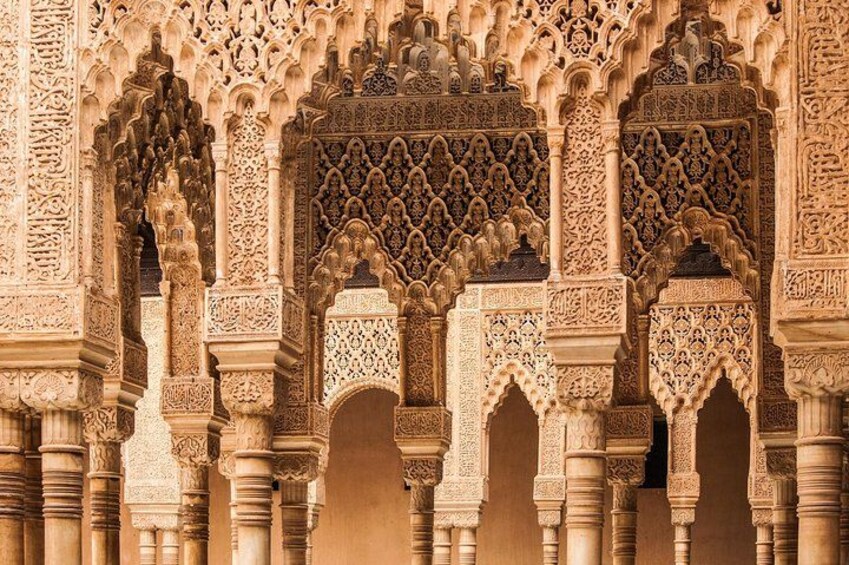 Alhambra & Generalife Skip the Line Premium Tour including Nasrid Palaces 1