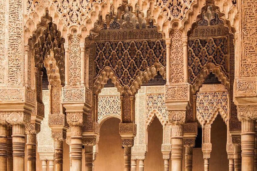 Alhambra & Generalife Skip the Line Premium Tour including Nasrid Palaces 1