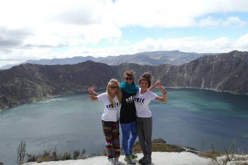 Quilotoa Hello 1